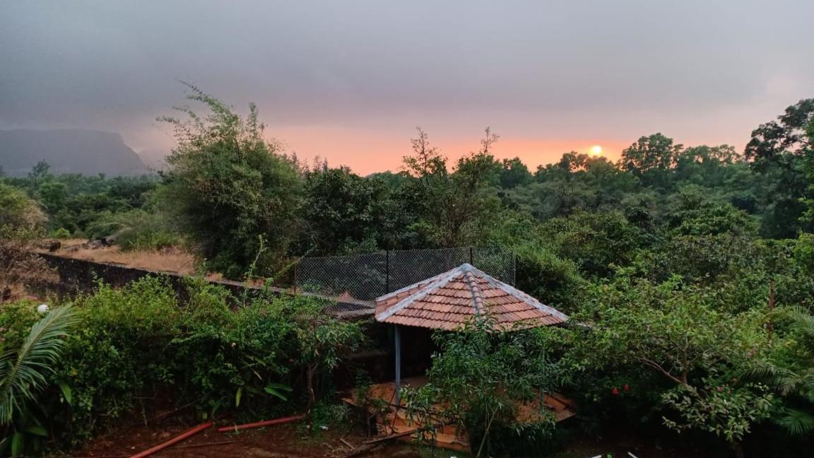 Nature Villa, Dukes Den Khandala Exterior photo